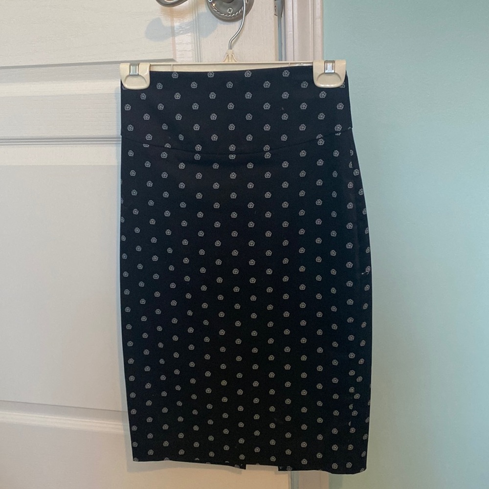 High waisted pencil skirt